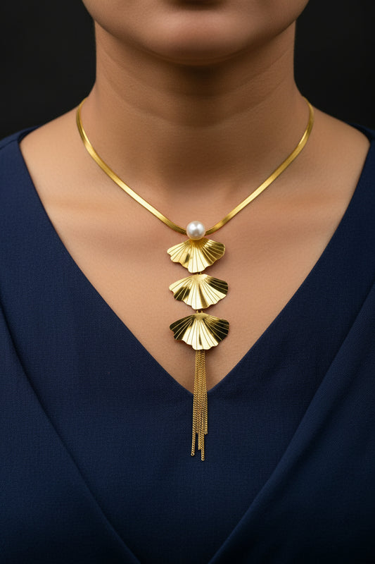 Fallen leaf pendent with snake chain