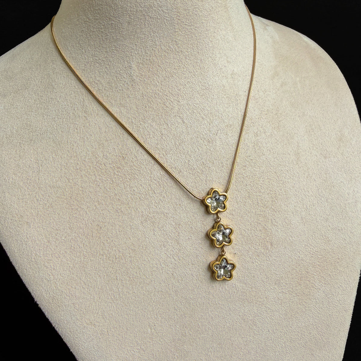 Star Shaped Triple Pendent